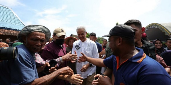 Berpihak Rakyat Kecil, Ganjar: Hutang Macet Petani Akan Kami Hapuskan