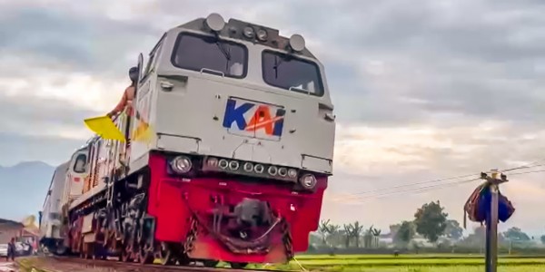 Jalur Haurpugur - Cicalengka Sudah Dapat Dilewati KA dengan Kecepatan Terbatas