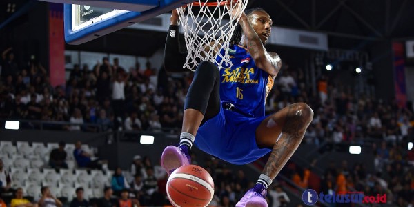 FOTO: IBL 2024, Satria Muda Bungkam Tuan Rumah Pelita Jaya