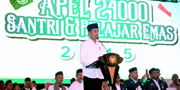 Jokowi Ajak Santri Berpartisipasi dalam Pemilu 2024