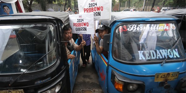 Supir Bajaj Deklarasi Dukung Pasangan Capres-Cawapres Prabowo-Gibran