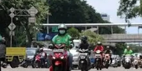 Mencekik Rakyat, Kenaikan Pajak Bermotor Jangan Dipaksakan