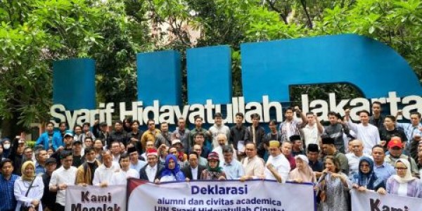 Alumni dan Civitas UIN Jakarta Desak Jokowi Bersikap Netral
