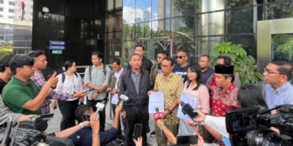 Soal Pembelian Pesawat Bekas Mirage, Prabowo Resmi Dilaporkan ke KPK