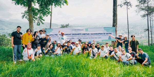 Accor Hotels Group Malang Raya Selamatkan Bumi Lewat Aksi Menanam 100 Pohon di Kota Batu