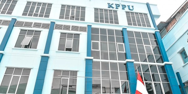 Pinjaman Mahasiswa Berbunga Tidak Sesuai UU, KPPU Bakal Panggil 4 Lembaga Pembiayaan Daring