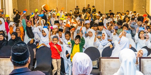 Hari Bahagia Sedunia, Hotel Ciputra World Surabaya Berbagi Kebahagiaan bersama Anak Yatim Piatu