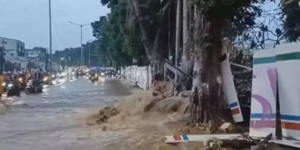 Pertigaan Hek Kramat Jati Banjir, Heru Budi: Kiriman Dari Bogor 