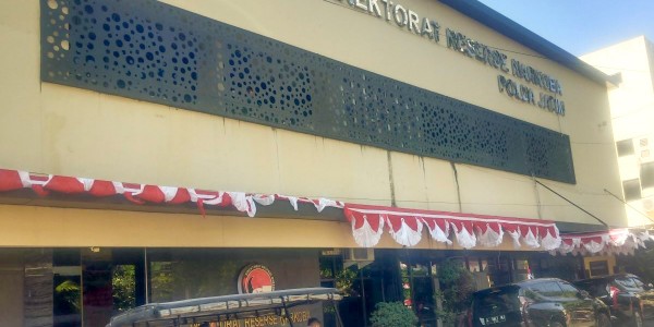 Ditresnarkoba Polda Jatim Amankan Terduga 1 Pengedar dan 5 Pemakai Narkoba dari Sampang