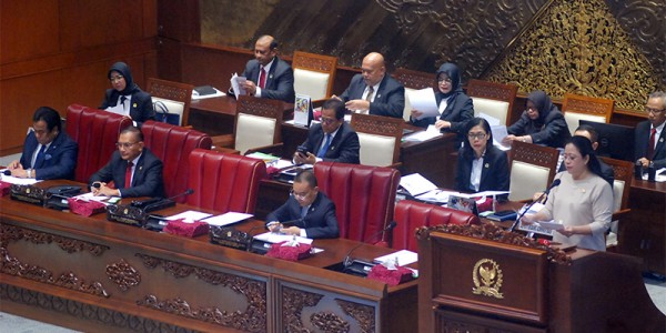 Tutup Masa Sidang DPR, Puan Singgung Mahalnya Bahan Pokok Hingga Sengketa Pemilu