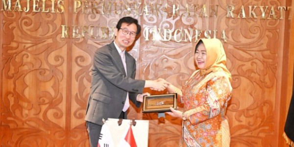 Sekretaris Jenderal MPR RI Terima Kunjungan Sekretariat Parlemen Korea Selatan. 