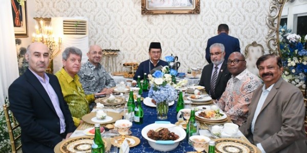 Gelar Bukber dan Silaturahmi, Fadel Muhammad Harap Ramadhan Dan Iedul Fitri Tahun Ini Bawa Berkah Untuk Bangsa 