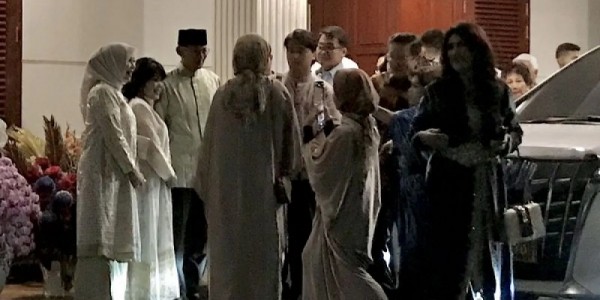 Momentum Lebaran, Sandiaga Sambangi Rumah Prabowo
