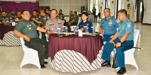 Wujud Sinergitas Lemdik TNI, Danpuslatdiksarmil Hadiri Workshop Pendidikan di TNI AD