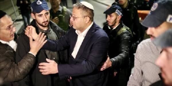 Polisi Evakuasi Menteri Ekstremis Israel yang Dikepung Massa di Al Quds