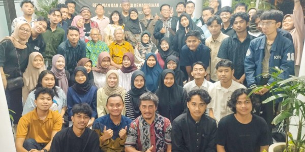 Halal Bihalal Relawan ITS, Hadirkan Rektor ITS ke-7 Prof. Ir. Soegiono Pompa Semangat Para Relawan
