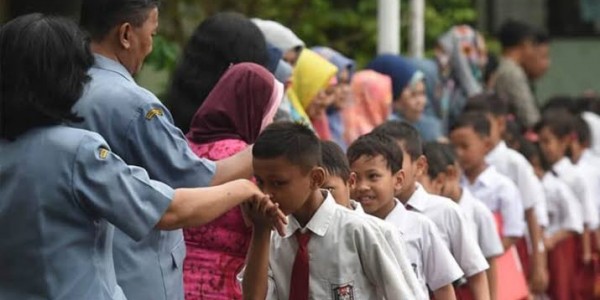 Pergeseran Nilai Menyangkut Kehidupan Sosial, Politik, Hukum, Ekonomi dan Pendidikan di Negeri Ini