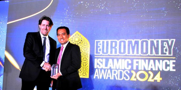 BTN Raih Penghargaan  Sebagai Best Domestic Islamic Bank Di Indonesia