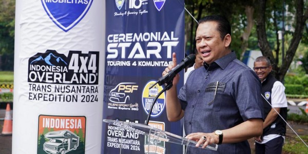 Bamsoet Lepas Start Ceremony Touring International 4 Komunitas Otomotif