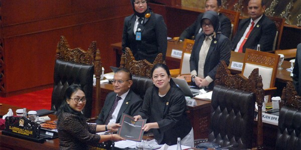 RUU Kesejahteraan Ibu dan Anak Disahkan DPR