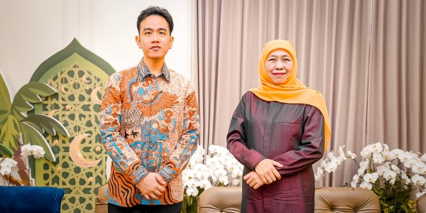 Silaturahmi ke Rumah Khofifah, Gibran Nyatakan Siap Menangkan Khofifah-Emil di Pilgub Jatim