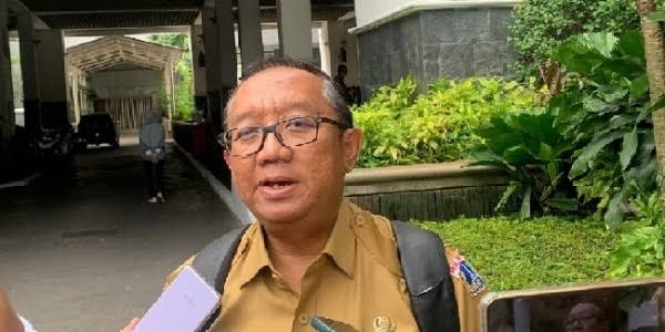 Perbaiki Kualitas Udara, Dinas LH DKI Ajak Masyarakat Rutin Jalan Kaki