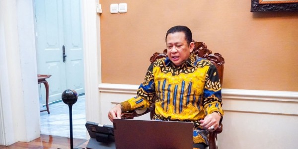 Jadi Penguji Sidang Promosi Doktor Fakultas Hukum UNPAD, Bamsoet Soroti Tingginya Nilai Impor Minyak Indonesia