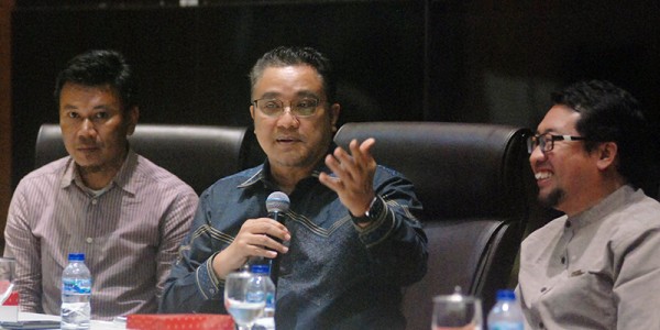 Dialektika Demokrasi Dengan Tema “Mencari Solusi Menuju PPDB yang Transparan dan Efektif”