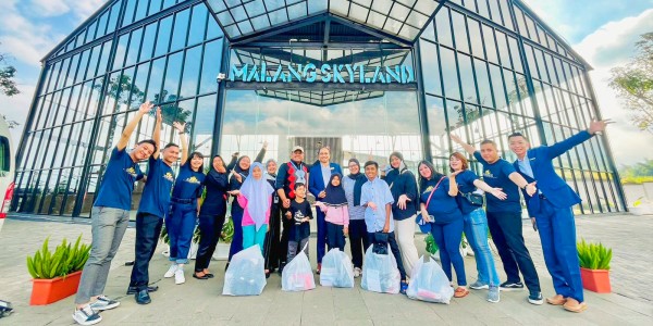 Malang Skyland Berbagi Kasih dengan Anak Asuh Grand Mercure Malang Mirama