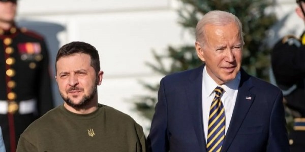 Sebut Putin Sebagai 'Pembunuh Gila', Biden Tegaskan Dukungan untuk Ukraina