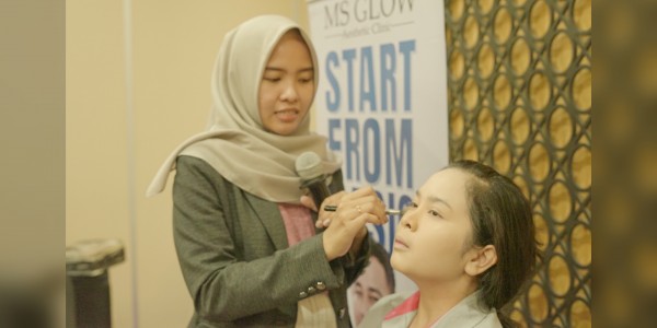 Beauty Class ala favehotel Sidoarjo, Cek Kesehatan Kulit Wajah untuk Seluruh Karyawan