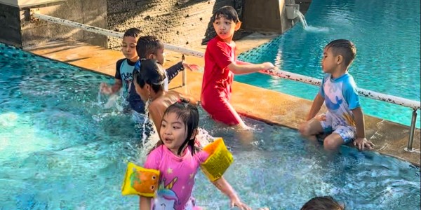 Isi Waktu Liburan, Java Paragon Hotel Ajak Anak-anak Bermain dan Berenang