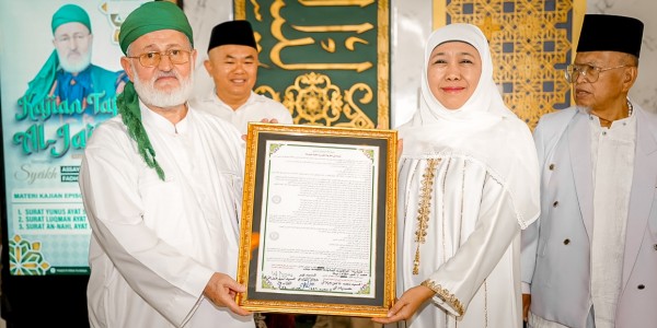 Hilang 800 Tahun, Khofifah: Terima Kasih Syeikh Fadil Al Jailani Telah Menyelamatkan Manuskrip