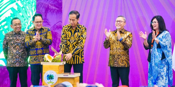 Pj Gubernur Pastikan Jatim Siap Majukan Industri Kelapa Berkelanjutan dan Wujudkan Ekonomi Hijau