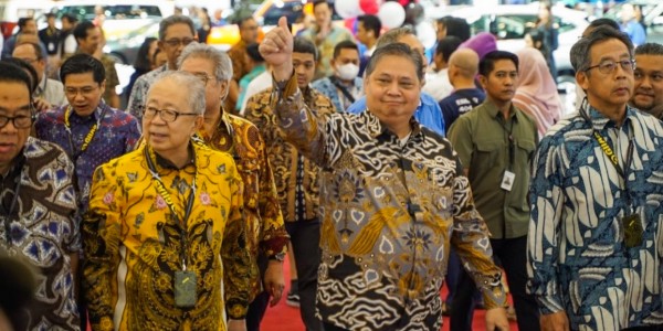 Menteri Koordinator Bidang Perekonomian RI Kunjungi GIIAS 2024