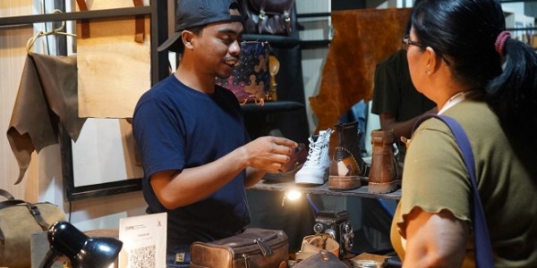 Tujuh Brand Produk Kulit RPB Garut Jadi Primadona di Indonesia Clothing Summit 2024