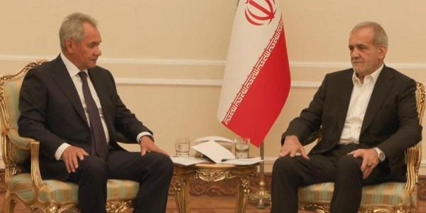 Pezeshkian: Iran Tak Ingin Perluas Perang, Tapi Pasti akan Balas Israel