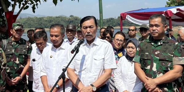 Airlangga Mundur dari Ketum Golkar, Luhut: Itu Hak Beliau