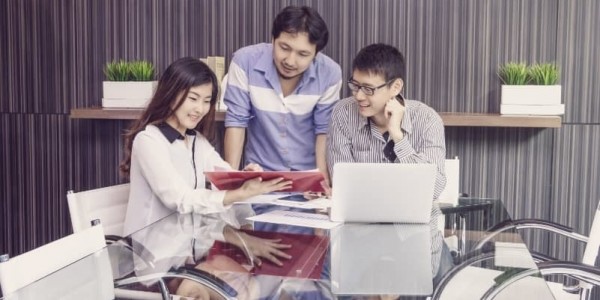 Layanan Kesehatan Kini Pakai Aplikasi Chatbot Whatsapp dari Kommo, Apa Manfaatnya?