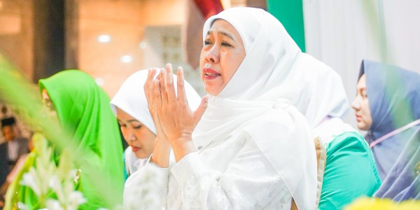 Sidoarjo Bermunajat, Khofifah Didoakan Ulama dan Ribuan Jamaah Lanjutkan Pimpin Jatim