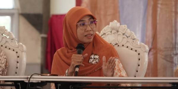 Badai PHK di Indonesia, DPR Minta Pemerintah Perketat Impor Produk China