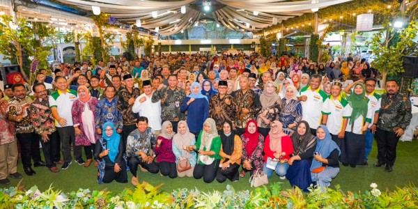 Deklarasi 'Relasi Jamur', Bentuk Kesolidan Insan Koperasi dan UMKM Jatim Menangkan Khofifah-Emil