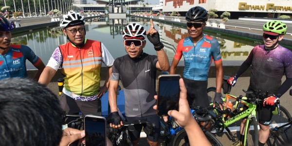 Bersepeda dari Batang ke Jakarta, Yoyok Rio Sudibyo Siap Jalankan Tugas sebagai Anggota DPR RI