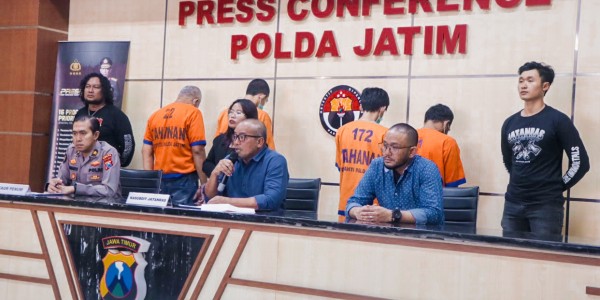 Polda Jatim Berhasil Ungkap Kasus Pencurian Baterai Tower Milik Provider, 4 Tersangka Diamankan