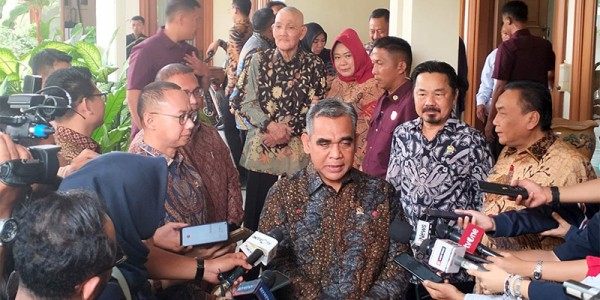 MPR RI Sampaikan Undangan Pelantikan Presiden Prabowo dan Wakil Presiden Gibran Rakabuming Raka ke Try Sutrisno