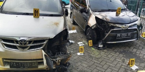Bom Molotov pada Redaksi Jubi Papua : Teror Terhadap Demokrasi dan Kebebasaan Pers