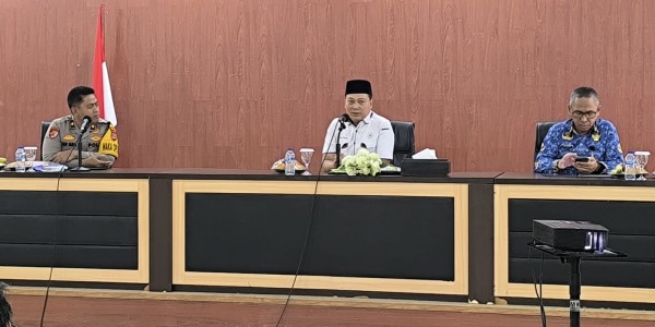 Kompolnas Apresiasi Penghargaan Presiden kepada Tujuh Satker Polri dalam Kunjungan Kerja di Pandeglang