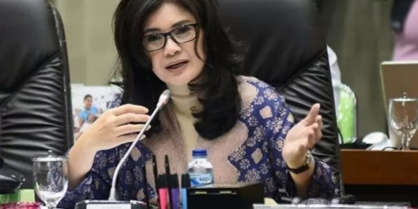 Felly Estelita Runtuwene Kembali Pimpin Komisi IX DPR RI