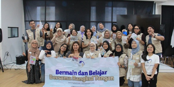 Rangkul Tangan Bersama Yayasan Pendidikan Kesehatan Mental Gelar  Sharing Session dan Art-Therapy Tentang Penerimaan Diri