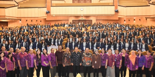 Anggota MPR Kelompok  DPD Bali Ajak Generasi Muda Berprestasi Lebih Tinggi